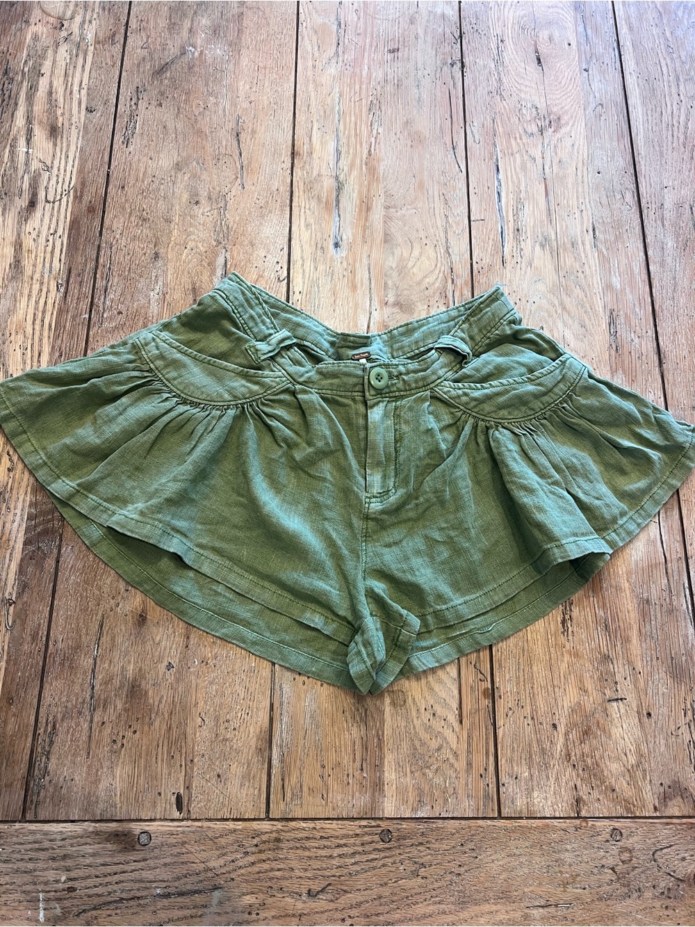 Free People Olive Green Flared Linen-Blend Shorts Size 2 boho Beach Butterfly